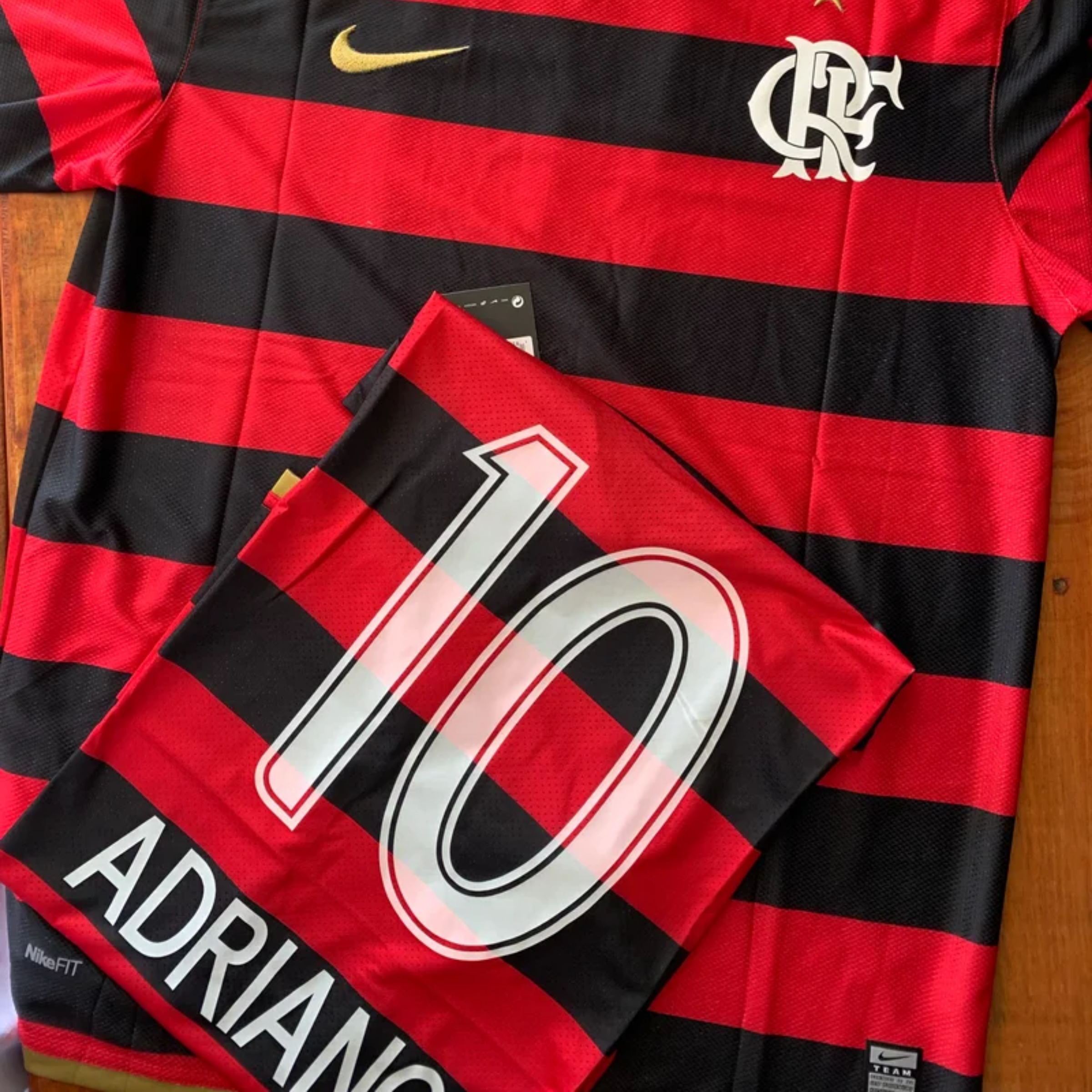 Camisa Retrô Flamengo Vermelha Adriano 2009/10