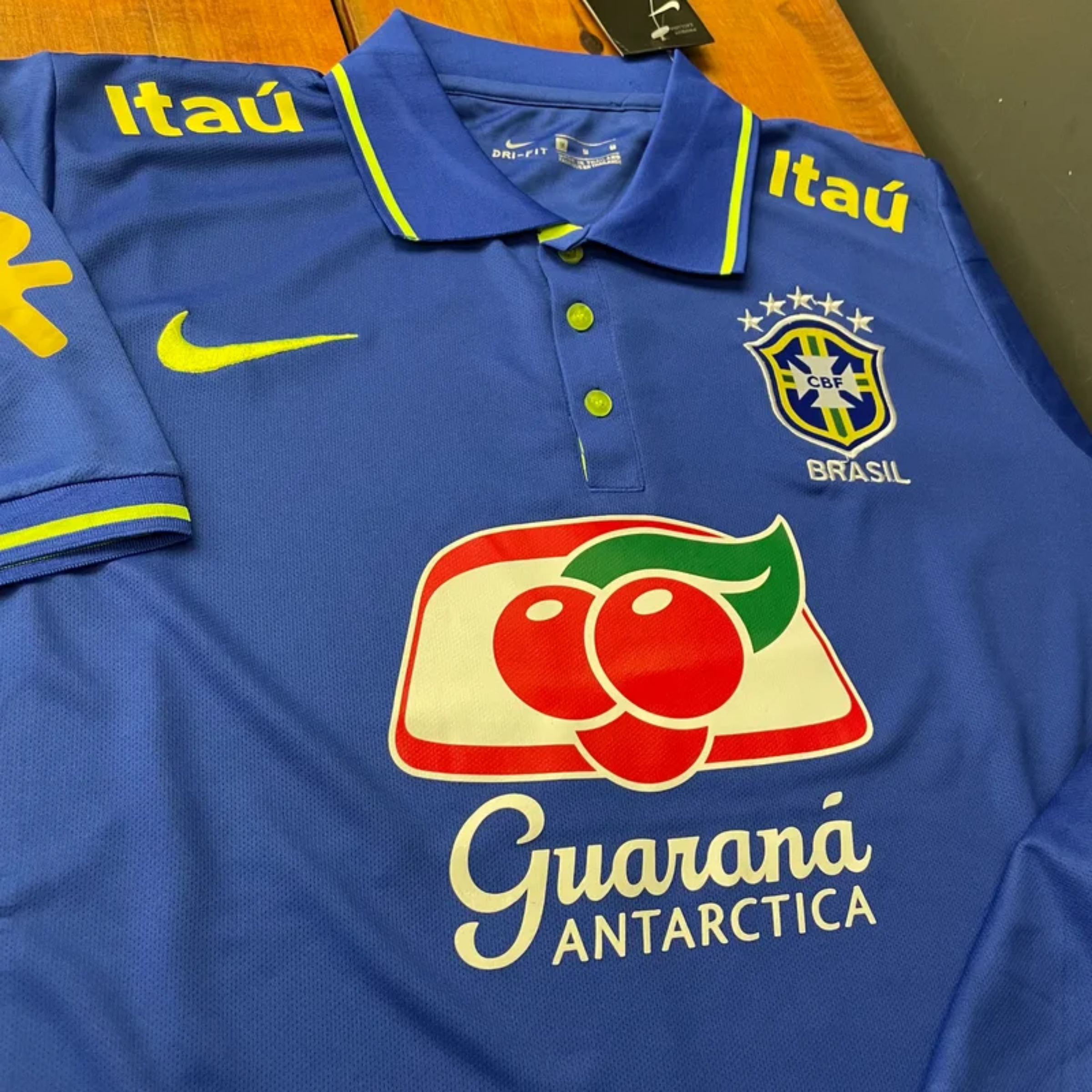 Camisa de Torcedor Brasil Azul Claro Guaraná